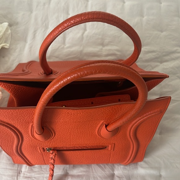 Excellent condition… Only wore this 5 times. Classic Céline - Picture 4 of 4